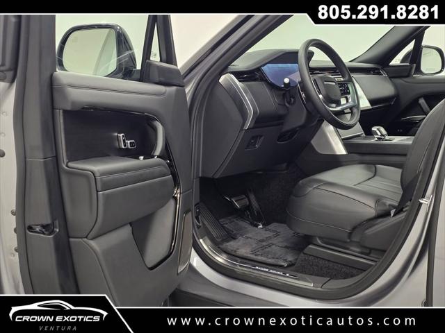 2024 Land Rover Range Rover P615 SV