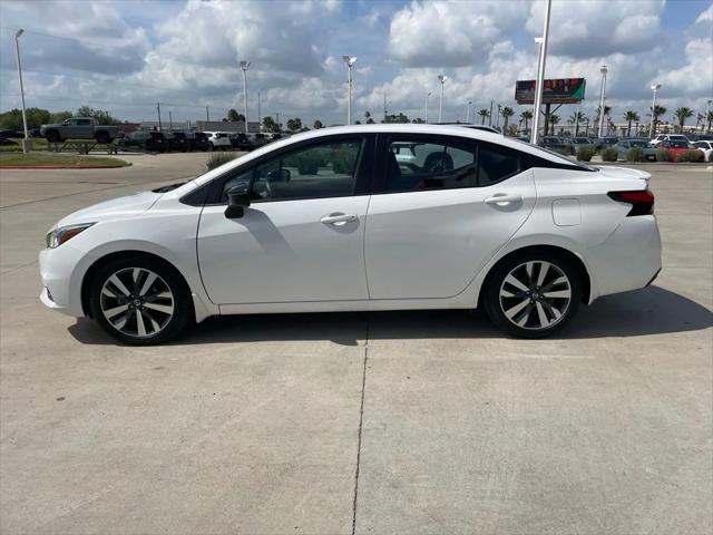 2021 Nissan Versa SR Xtronic CVT