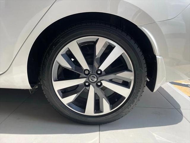 2021 Nissan Versa SR Xtronic CVT