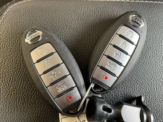 2021 Nissan Versa SR Xtronic CVT