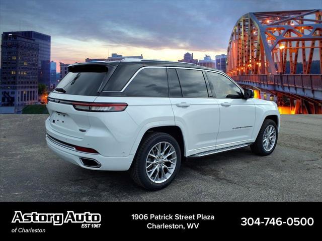 2022 Jeep Grand Cherokee Summit 4x4 2022 Jeep Grand Cherokee Summit 4x4