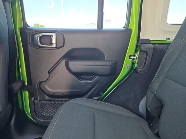 2025 Jeep Wrangler 4-Door Summit 4x4