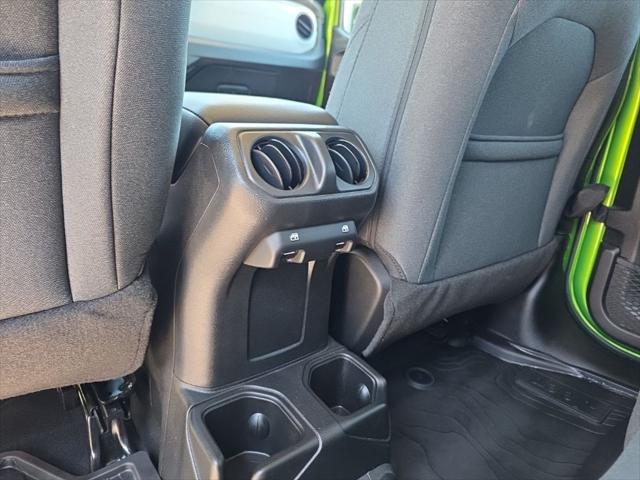 2025 Jeep Wrangler 4-Door Summit 4x4