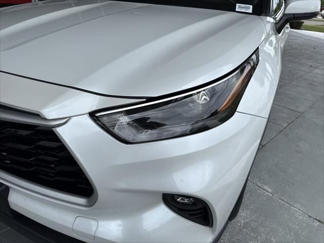 2022 Toyota Highlander LE