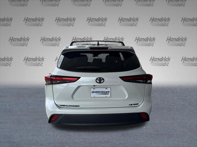 2022 Toyota Highlander LE