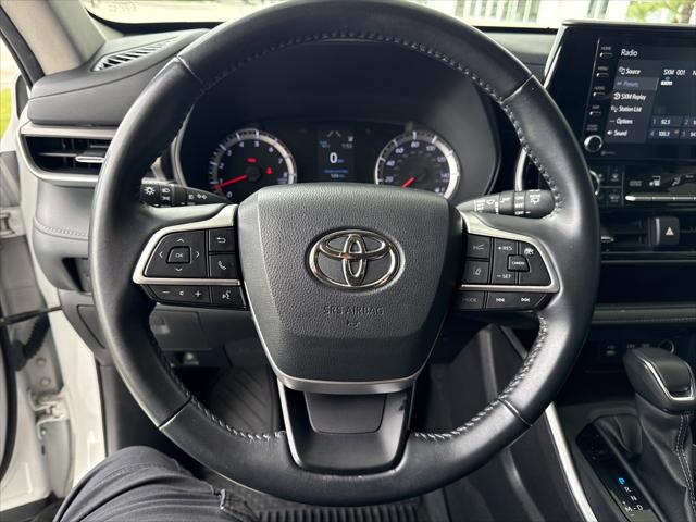 2022 Toyota Highlander LE