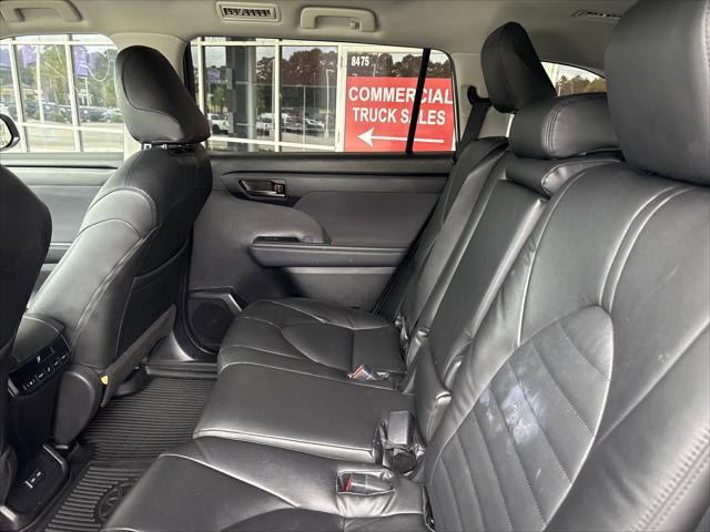 2022 Toyota Highlander LE