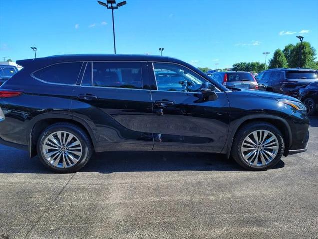 2022 Toyota Highlander Platinum