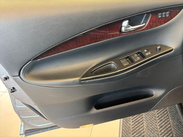 2016 INFINITI QX50 Base