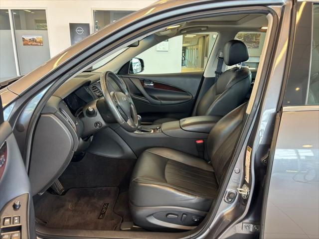 2016 INFINITI QX50 Base
