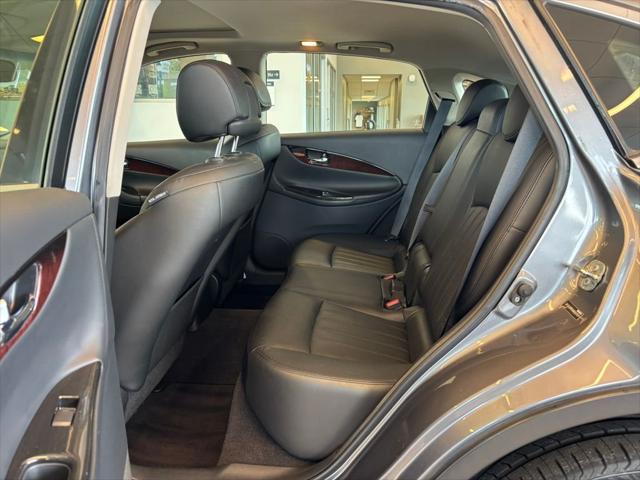 2016 INFINITI QX50 Base