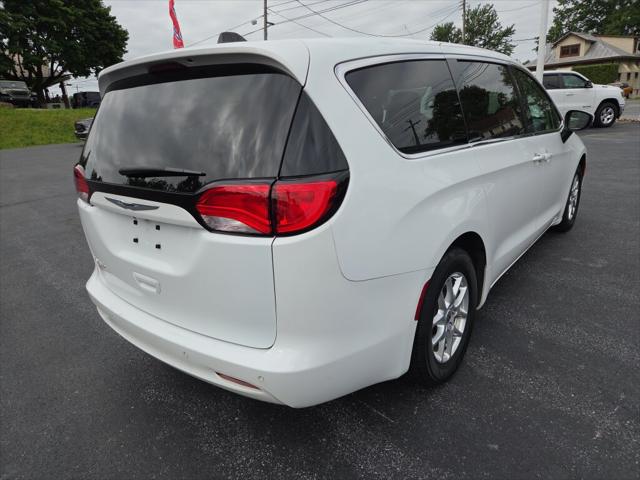 2022 Chrysler Voyager LX 2022 Chrysler Voyager LX