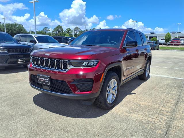 2026 Jeep Grand Cherokee Laredo 4x2