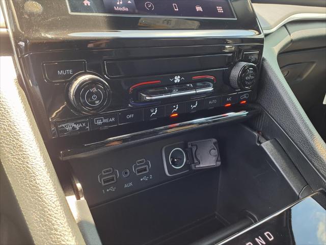 2026 Jeep Grand Cherokee Laredo 4x2