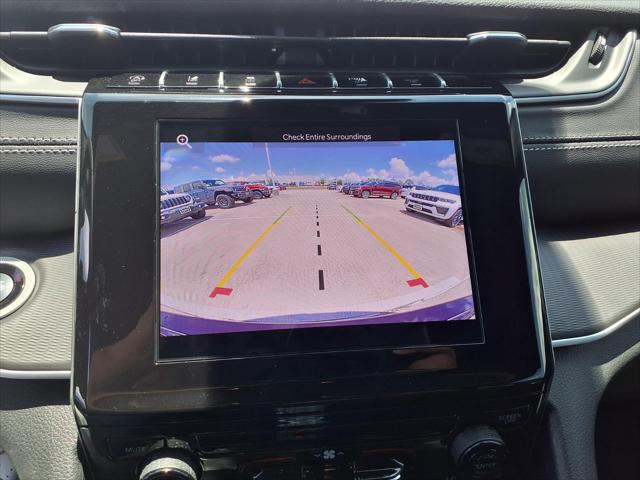 2026 Jeep Grand Cherokee Laredo 4x2