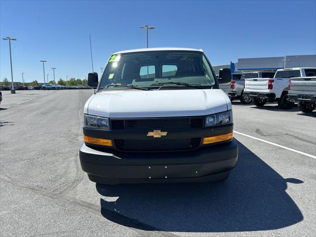 2026 Chevrolet Express Cargo Van 2500 Regular Wheelbase, WT, RWD
