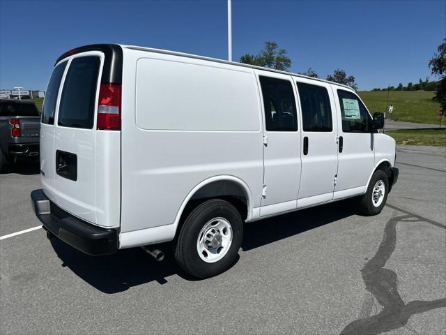 2026 Chevrolet Express Cargo Van 2500 Regular Wheelbase, WT, RWD