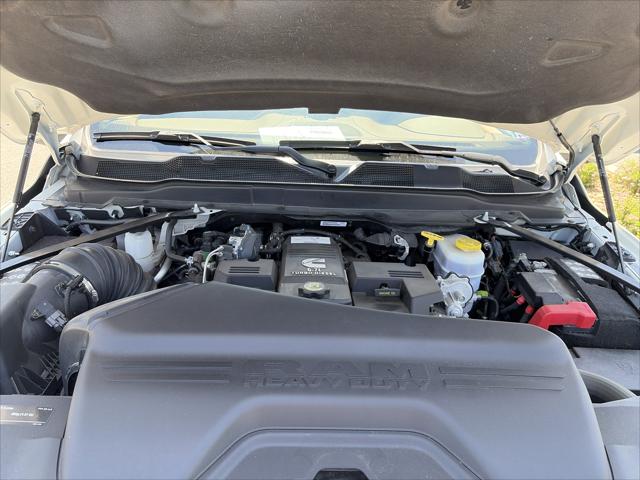 2023 Ram 3500 Limited Longhorn Crew Cab 4x4 8' Box