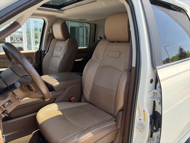 2023 Ram 3500 Limited Longhorn Crew Cab 4x4 8' Box