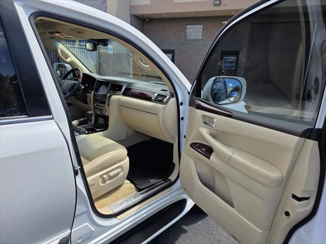 2013 Lexus LX 570 Unknown