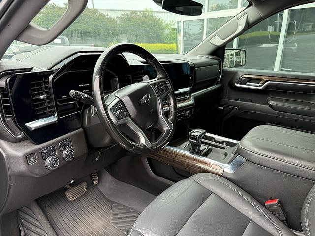 2024 Chevrolet Silverado 1500 4WD Crew Cab Short Bed RST