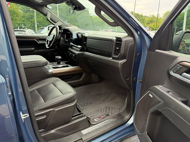 2024 Chevrolet Silverado 1500 4WD Crew Cab Short Bed RST