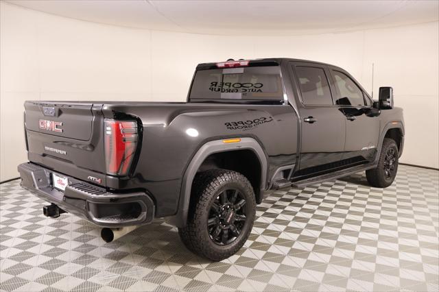 2024 GMC Sierra 2500HD 4WD Crew Cab Standard Bed AT4