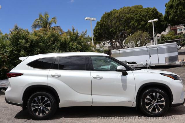 2022 Toyota Highlander Hybrid XLE