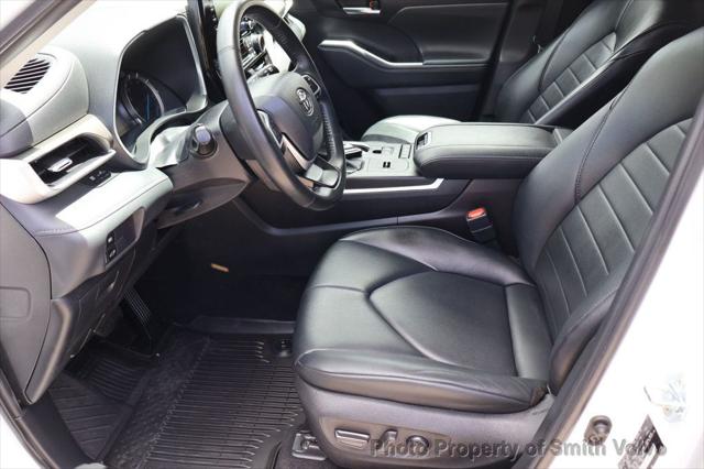 2022 Toyota Highlander Hybrid XLE