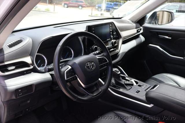2022 Toyota Highlander Hybrid XLE