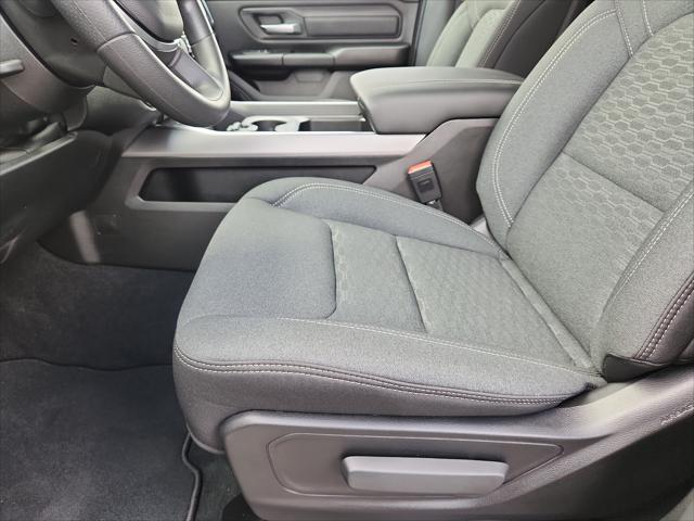 2026 Ram 1500 Express Crew Cab 4x4 57 Box
