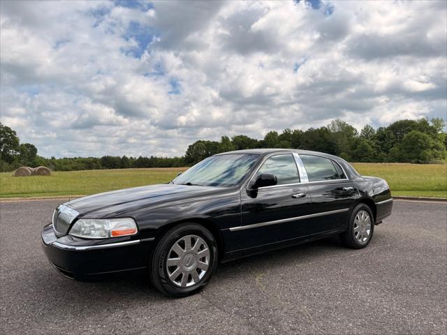 2007 Lincoln Town Car Designer Series