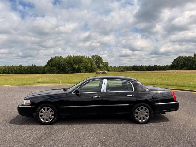 2007 Lincoln Town Car Designer Series