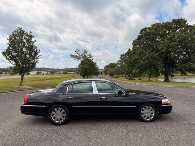 2007 Lincoln Town Car Designer Series
