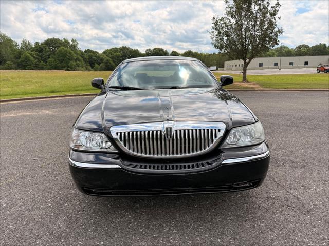 2007 Lincoln Town Car Designer Series