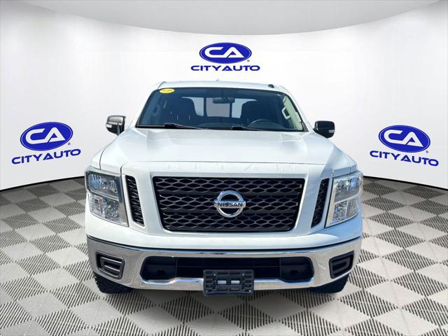 2019 Nissan Titan SV