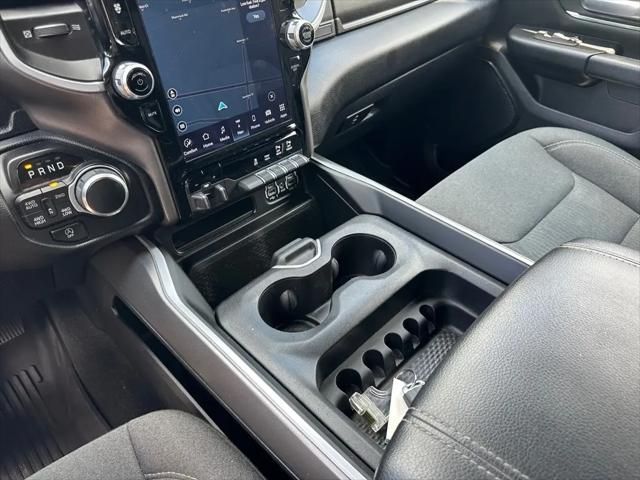 2022 Ram 1500 Big Horn Crew Cab 4x4 5'7" Box