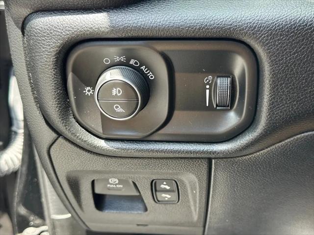 2022 Ram 1500 Big Horn Crew Cab 4x4 5'7" Box