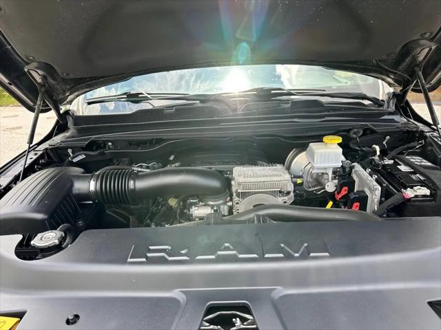 2022 Ram 1500 Big Horn Crew Cab 4x4 5'7" Box