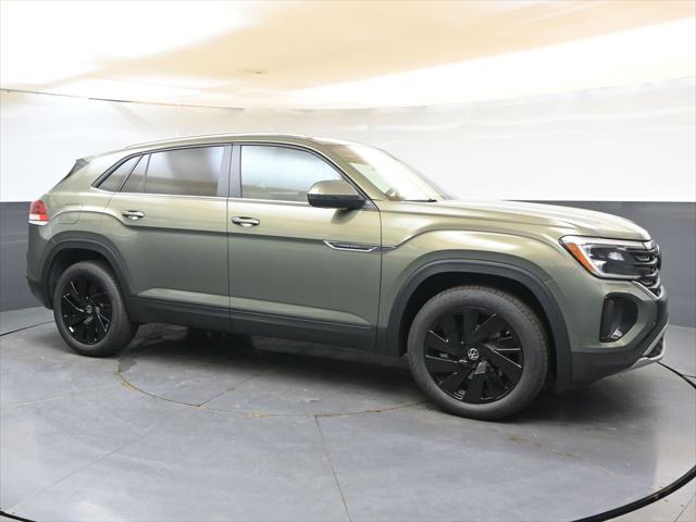 2026 Volkswagen Atlas Cross Sport SE with Technology
