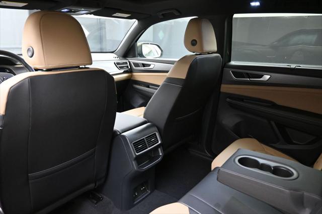 2026 Volkswagen Atlas Cross Sport SE with Technology
