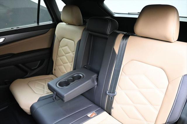 2026 Volkswagen Atlas Cross Sport SE with Technology