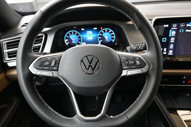 2026 Volkswagen Atlas Cross Sport SE with Technology