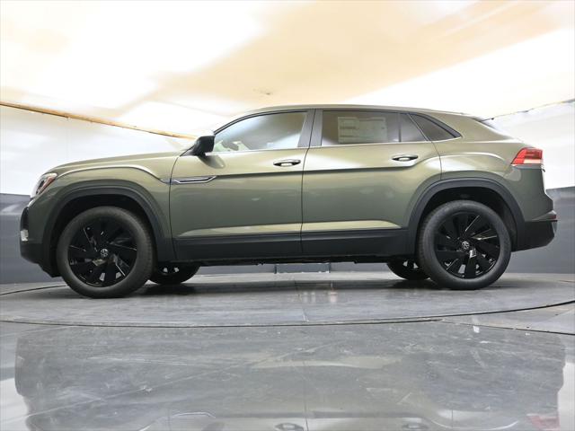 2026 Volkswagen Atlas Cross Sport SE with Technology