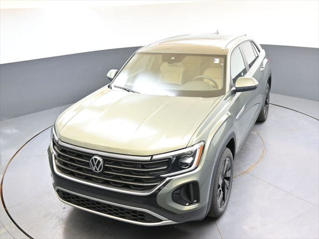 2026 Volkswagen Atlas Cross Sport SE with Technology