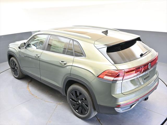 2026 Volkswagen Atlas Cross Sport SE with Technology