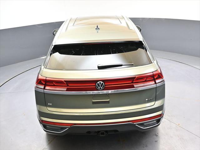 2026 Volkswagen Atlas Cross Sport SE with Technology