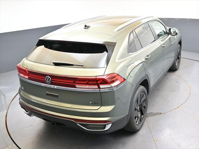 2026 Volkswagen Atlas Cross Sport SE with Technology