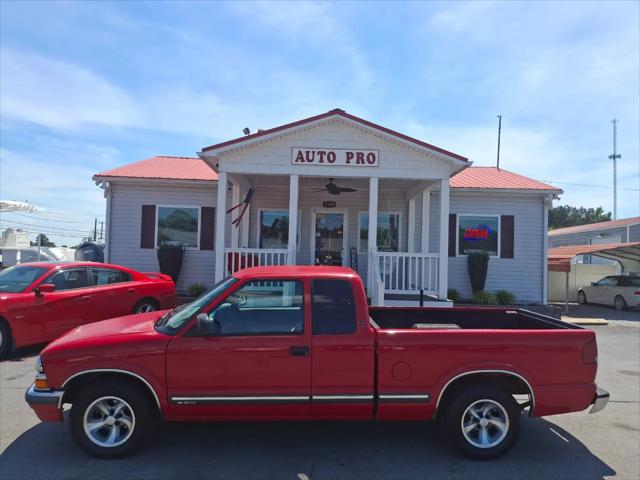 2001 Chevrolet S-10 LS