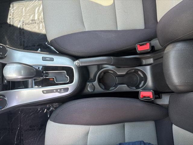 2013 Chevrolet Cruze LS Auto